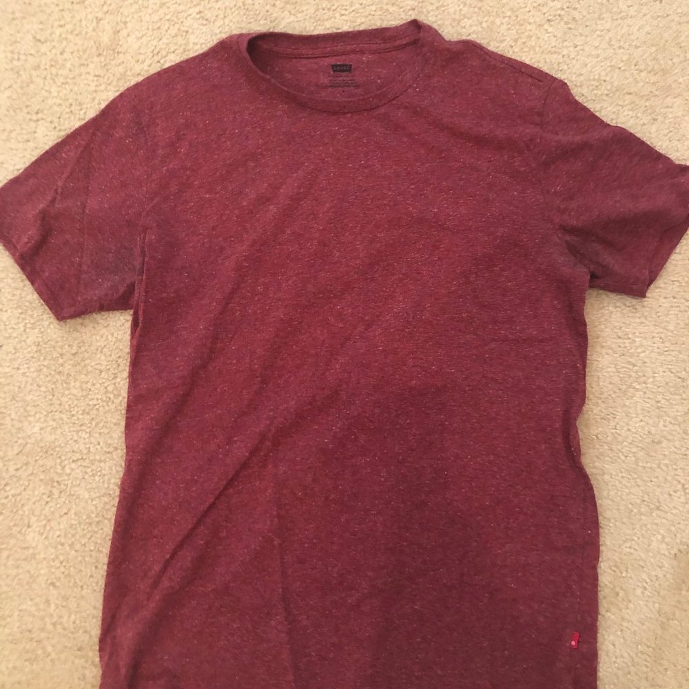 Levi - Crew Neck Tee - M